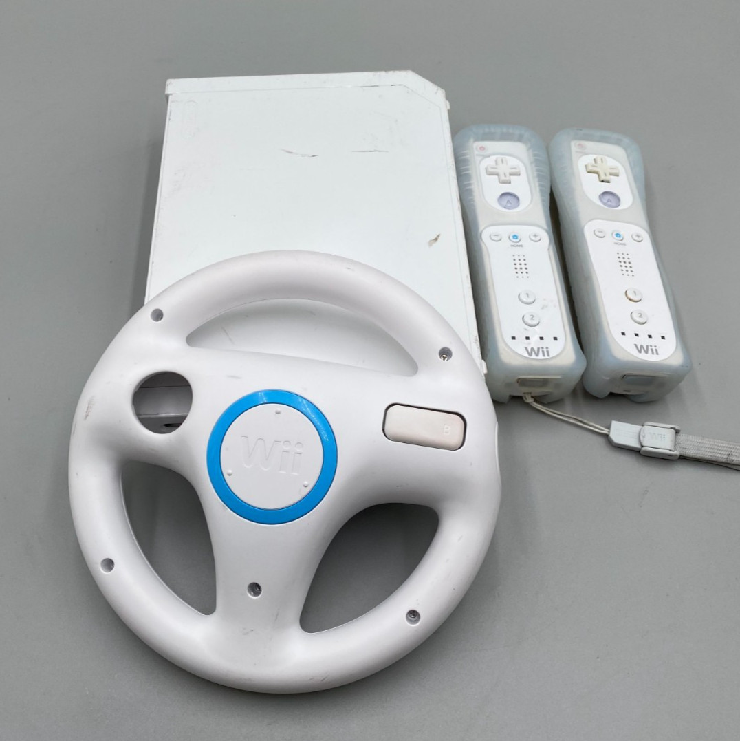 Nintendo Wii RVL-001 Home Console White + 2 Controllers/White Steering Wheel C