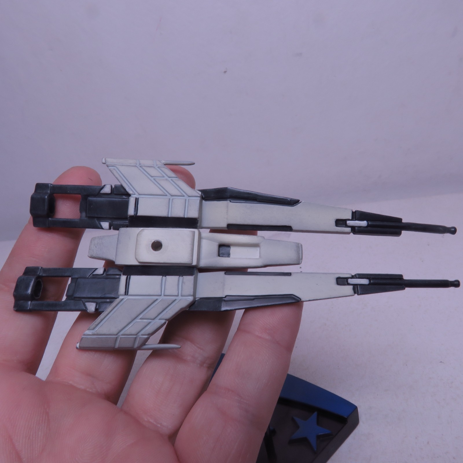 Dark Horse Deluxe Mass Effect Sx3 Alliance Fighter Replica