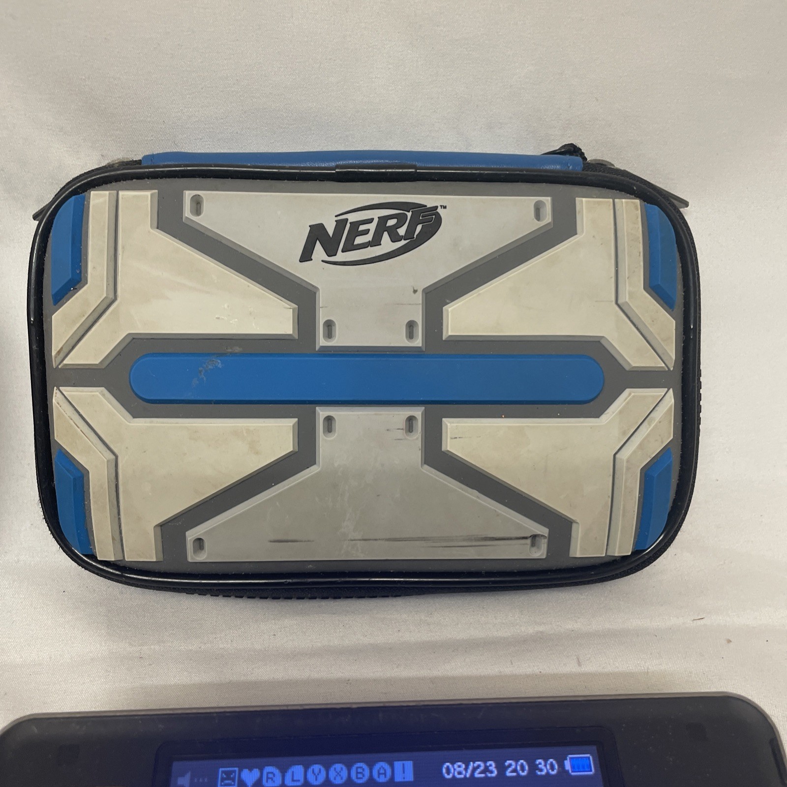 Nintendo DSi XL – Bundle – READ