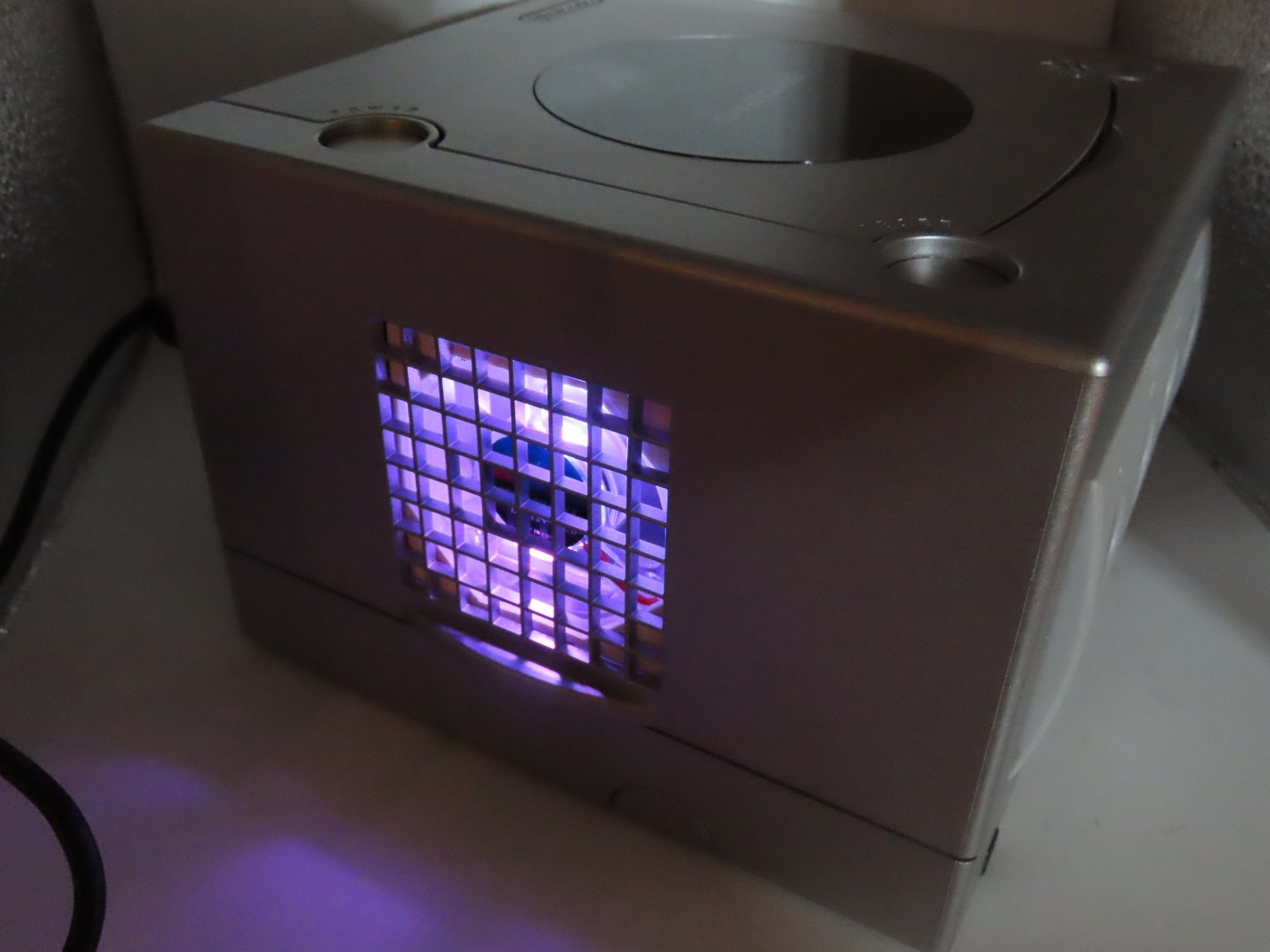 Nintendo GameCube LED COLOR CHANGING Lights Fan Assembly LED Mod OEM FAN PLUGS