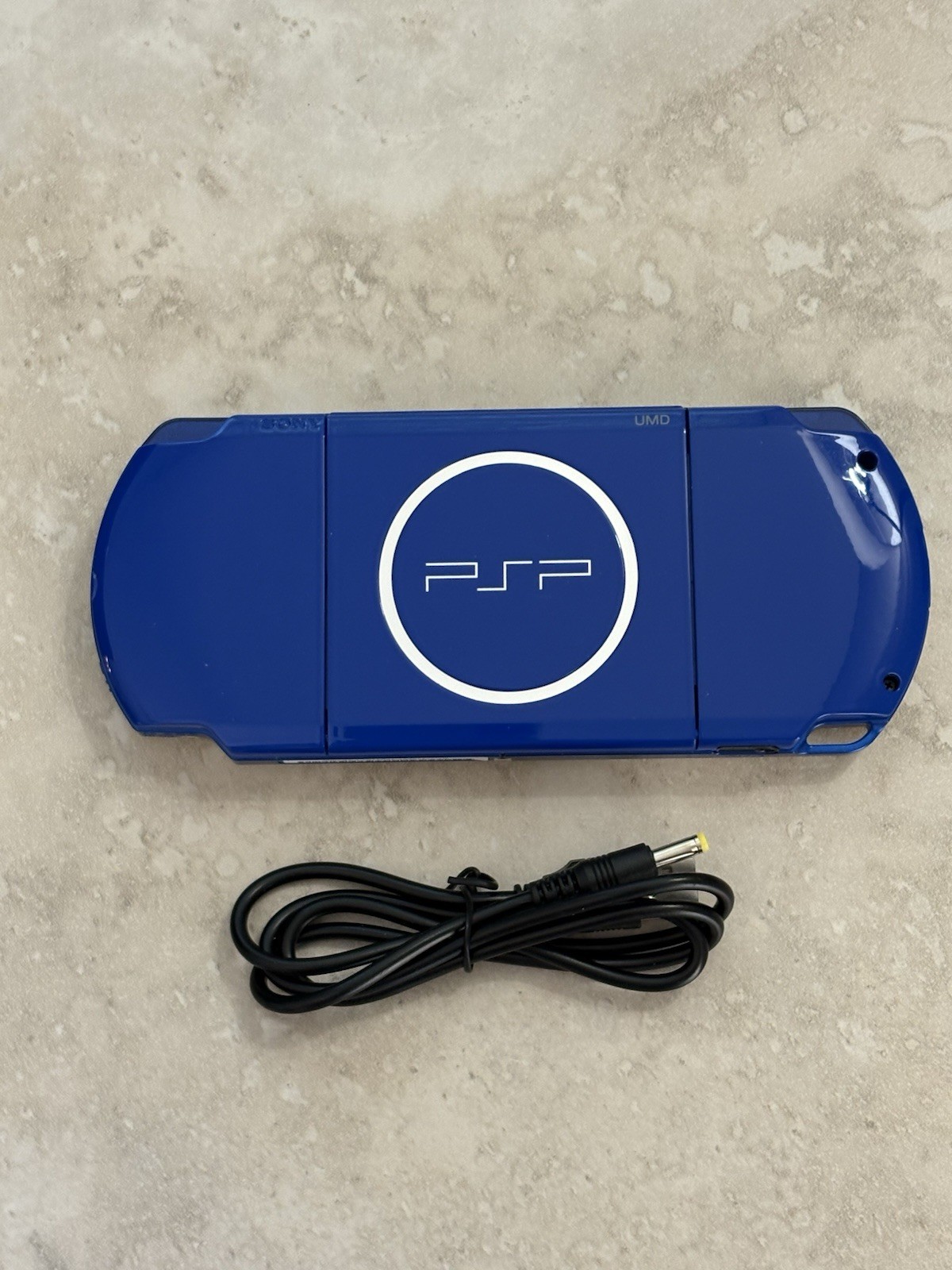 White & Blue Sony PSP 3000 System w Charger, And New Battery Bundle Excellent