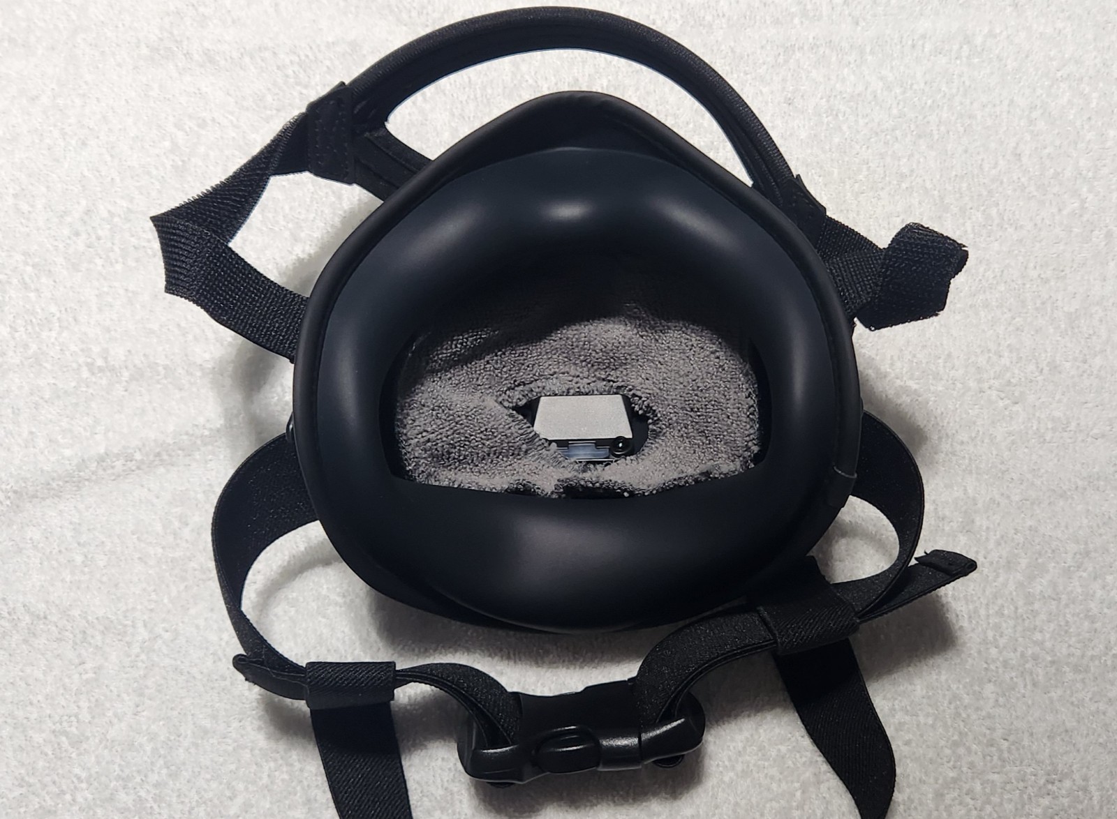 Metadox Vekta Soundproof Gaming Mask w/ Built-In Microphone Tested & Prepared