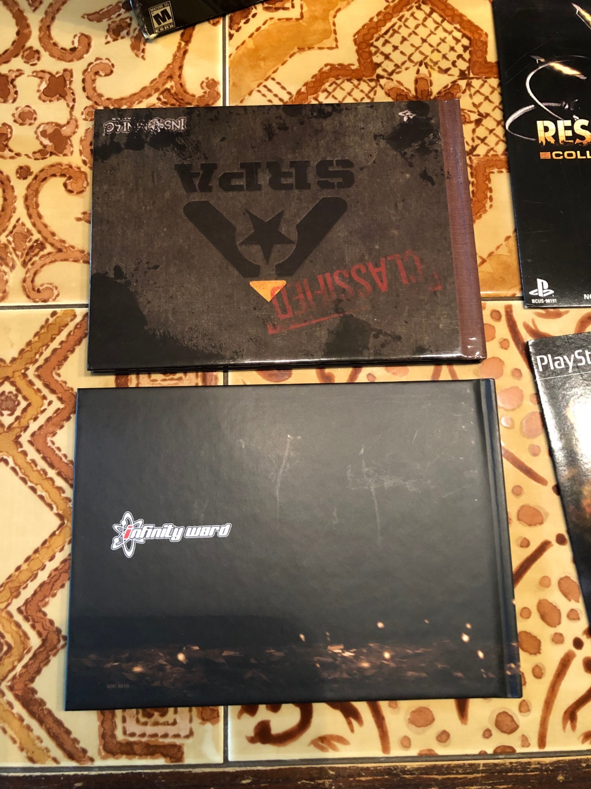 Resistance 2 Collector’s Edition PS3 Complete CIB Figure + Bonus Discs Tested
