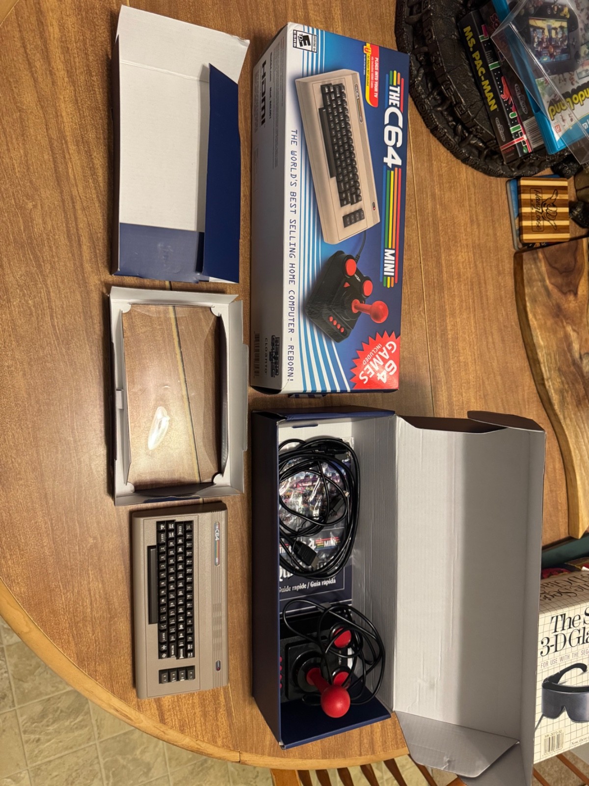 Retro Games The C64 Mini Commodore 64 video game system console CIB complete