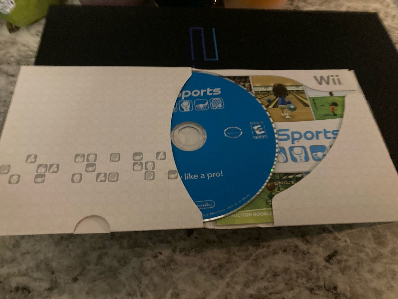 Nintendo Wii 2006 Sports Game W/ Cardboard Sleeve, Disc & Manual