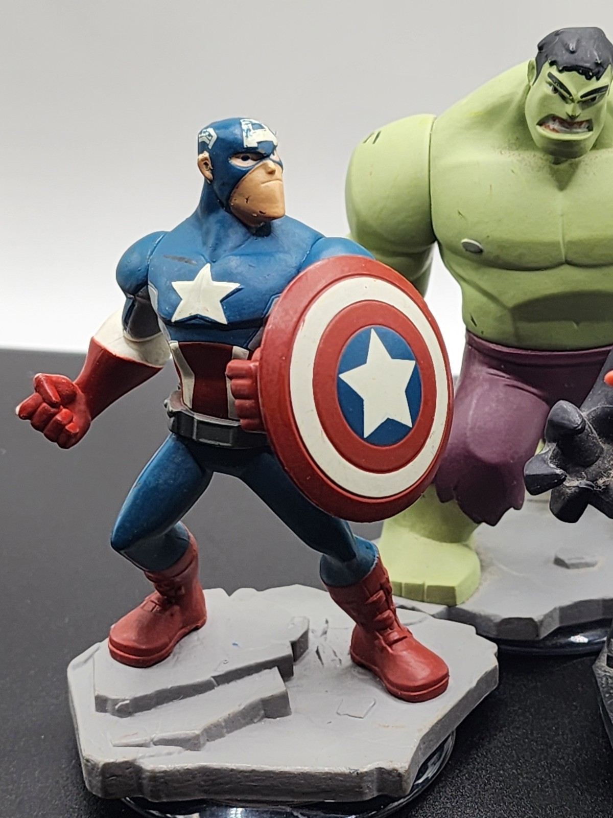 Disney Infinity 2.0 Figures Lot of 3 Venom Hulk Captain America Marvel Figures