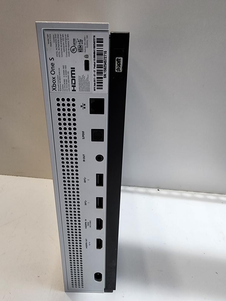 MICROSOFT XBOX ONE S POWERS ON BUT NO DISPLAY (P19019447)
