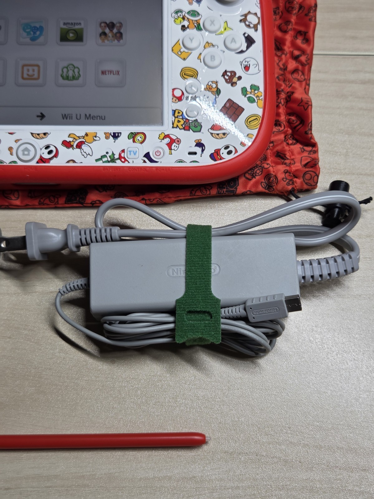 Wii U Game Pad WUP-010(USA) Charger & Stand with Stylus Tested Working Very Good