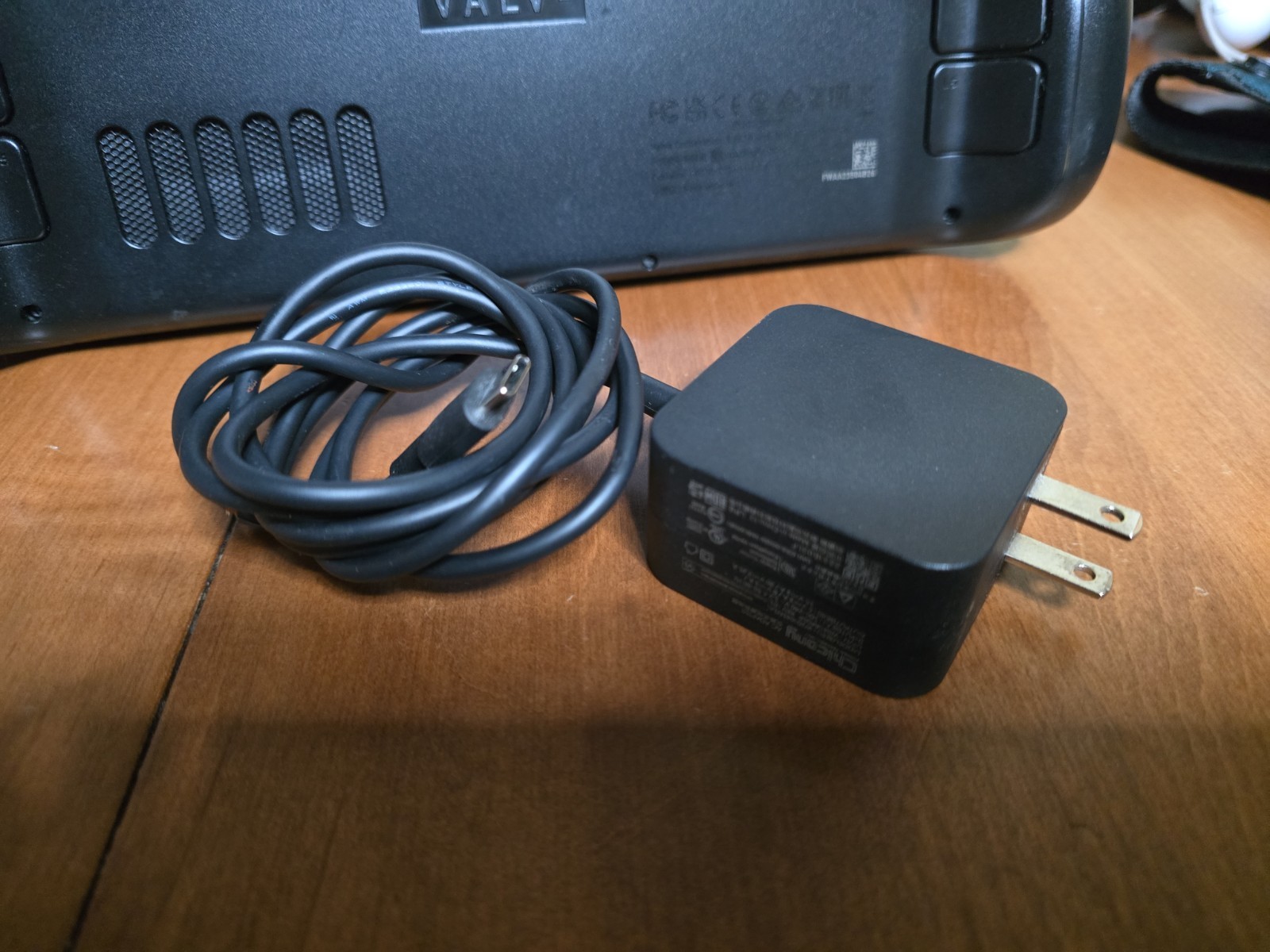Valve Steam Deck 256GB With OG Charger 256gb SD Card