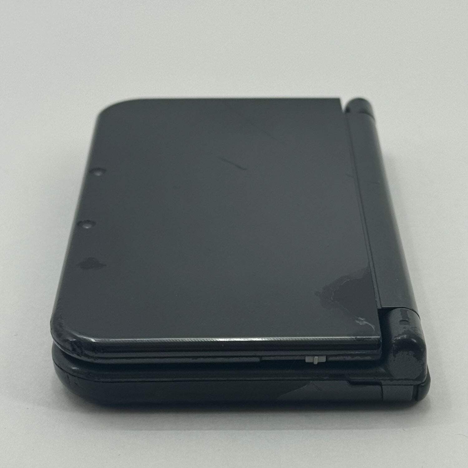 New Nintendo 3DS XL Handheld Game Console Only RED-001 Black