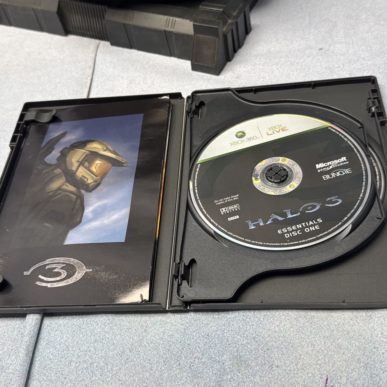 HALO 3 LEGENDARY EDITION MASTER CHIEF HELMET WITH BASE STAND AND GAME NO BOX