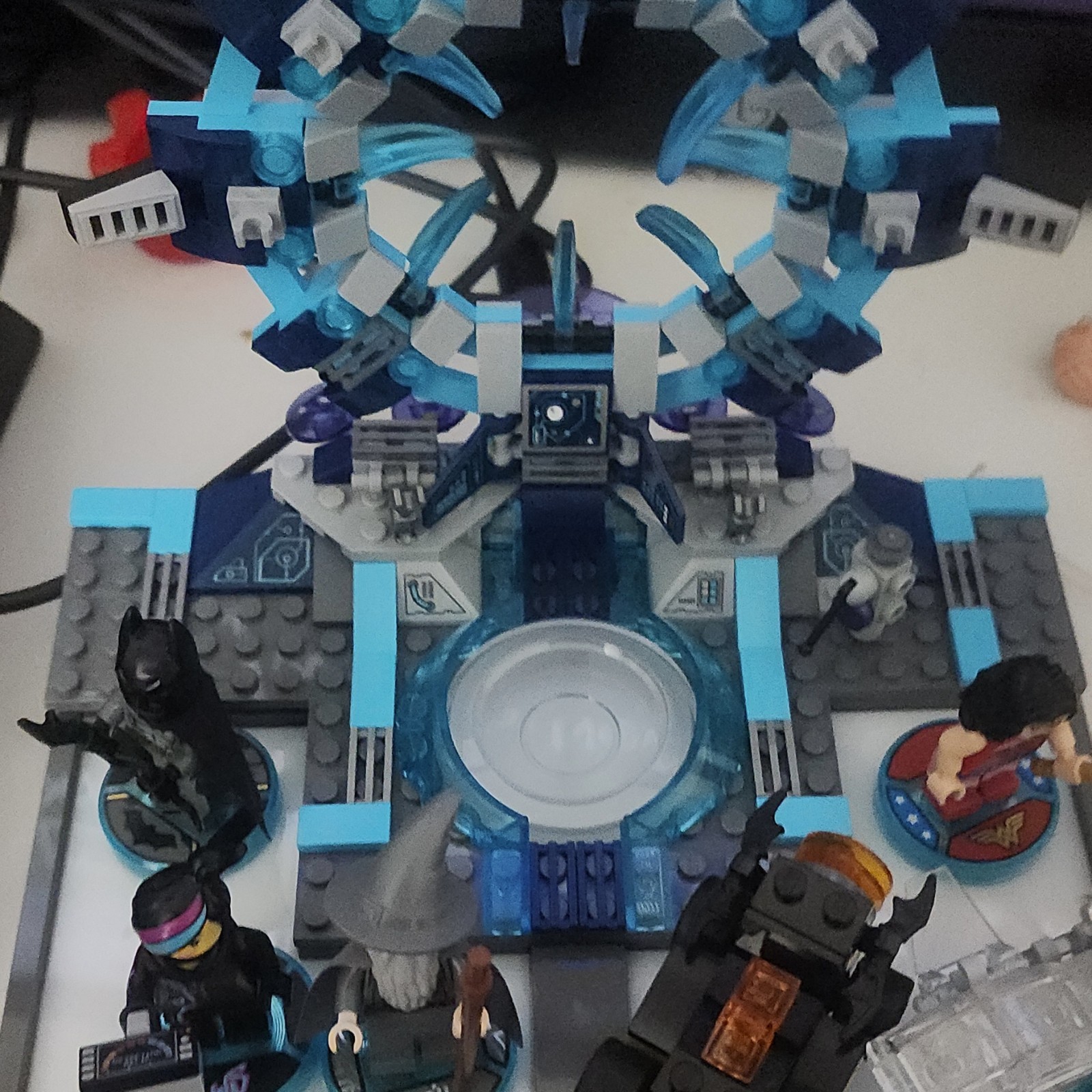 LEGO Dimensions: Starter Pack + wonder woman/invisible jet (PlayStation 4, 2015)