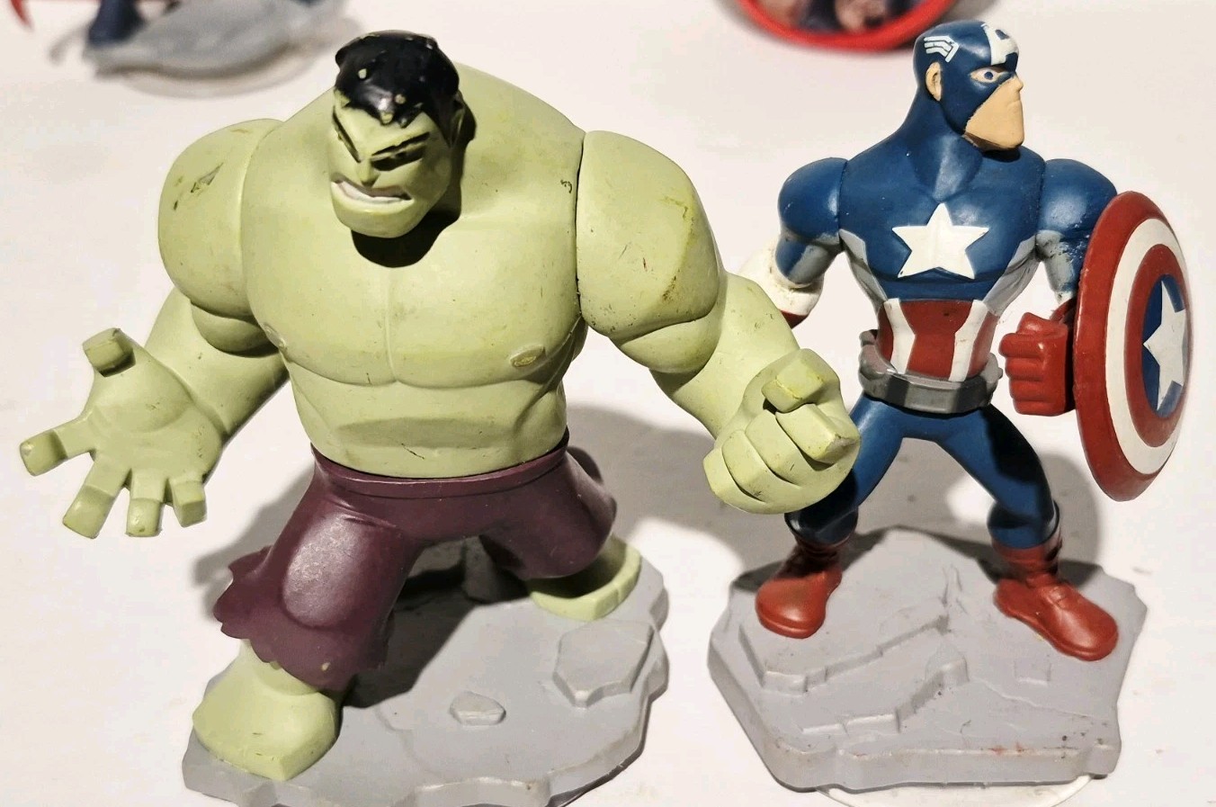 LOT OF 14 DISNEY INFINITY SKYLANDERS & 11 POWER DISC