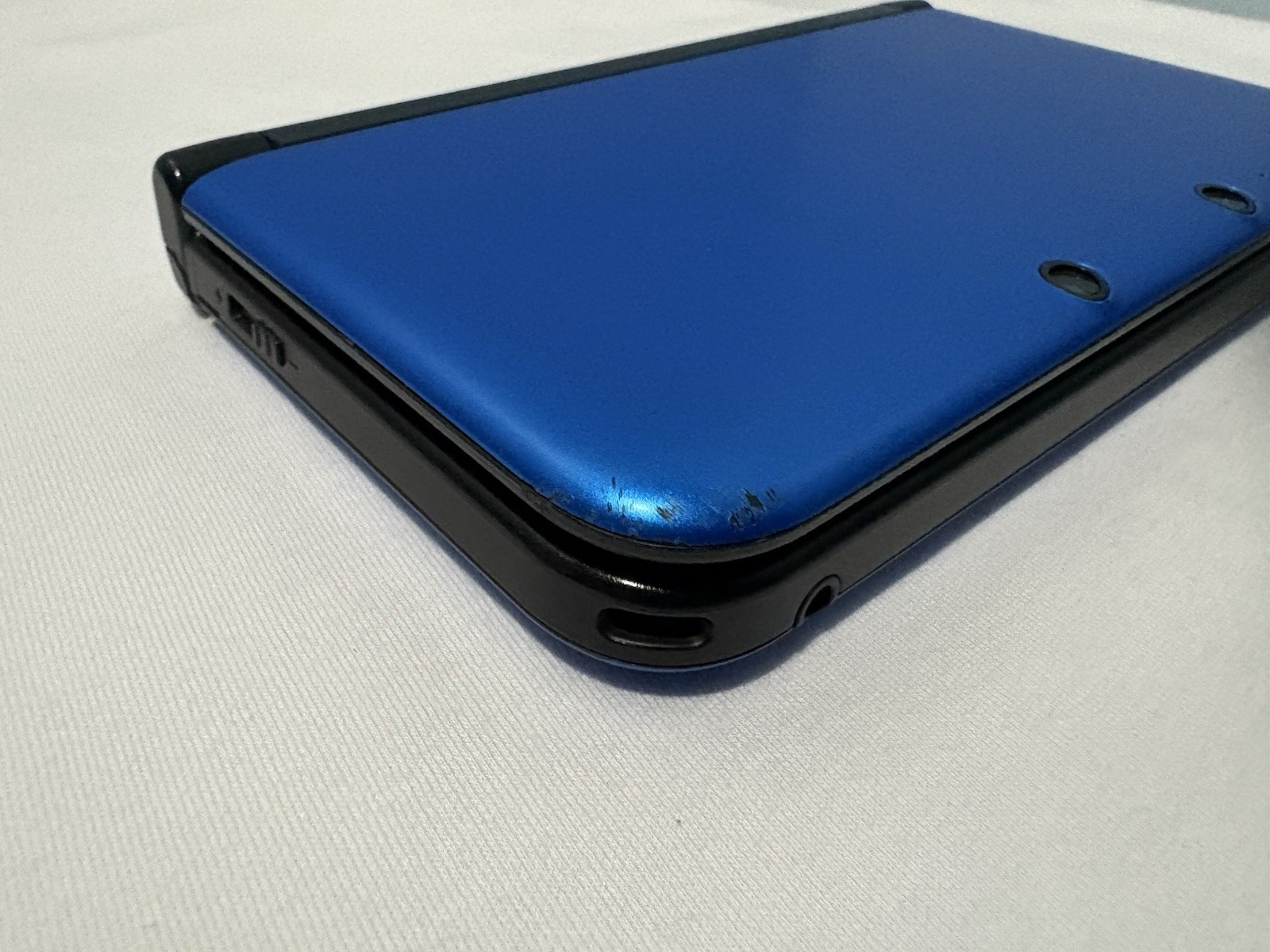Nintendo 3DS XL Light Blue– Tested & Working With Charger