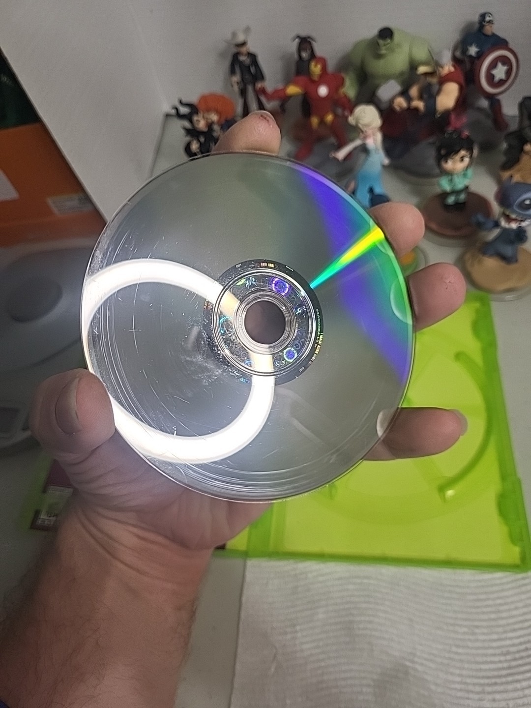disney infinity 1.0-3.0 game XBOX 360 & Figures, Not Sure What Plays W/ The Game