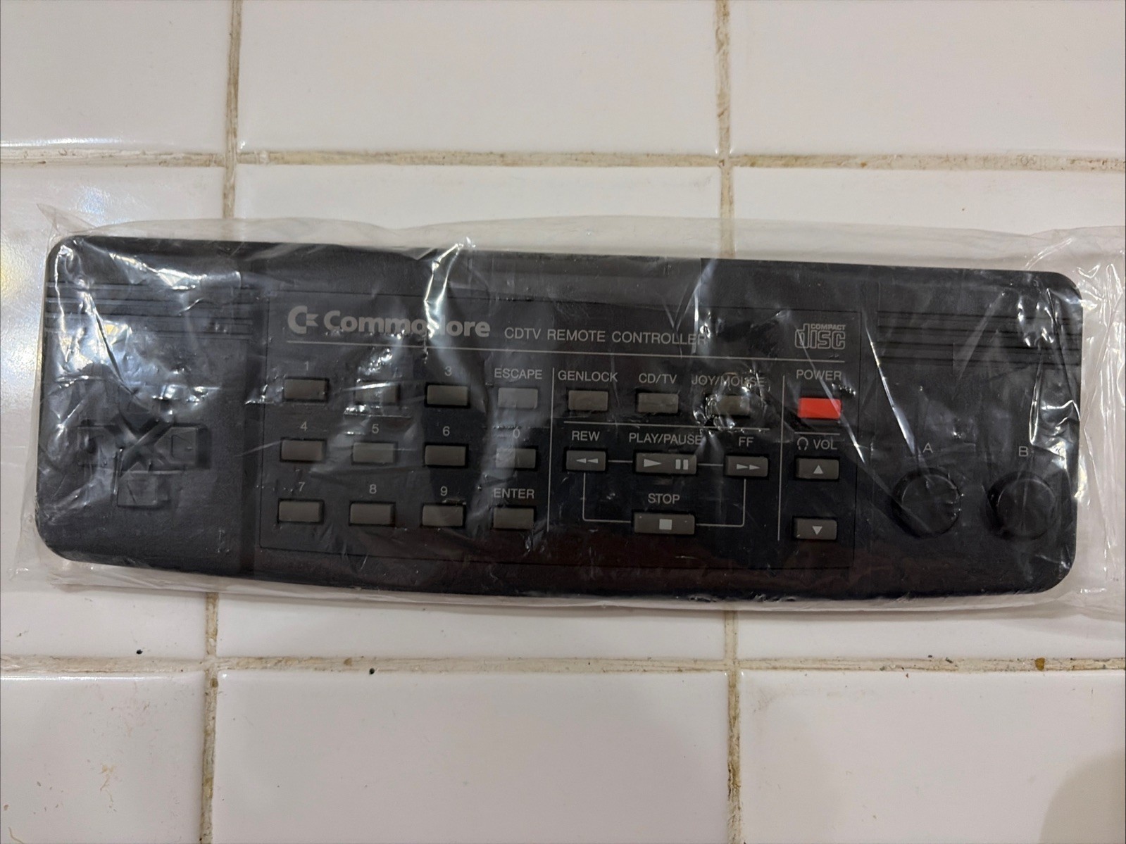 NOS REMOTE CONTROLLER CONTROL UNIT 252594-01. COMMODORE AMIGA CDTV.