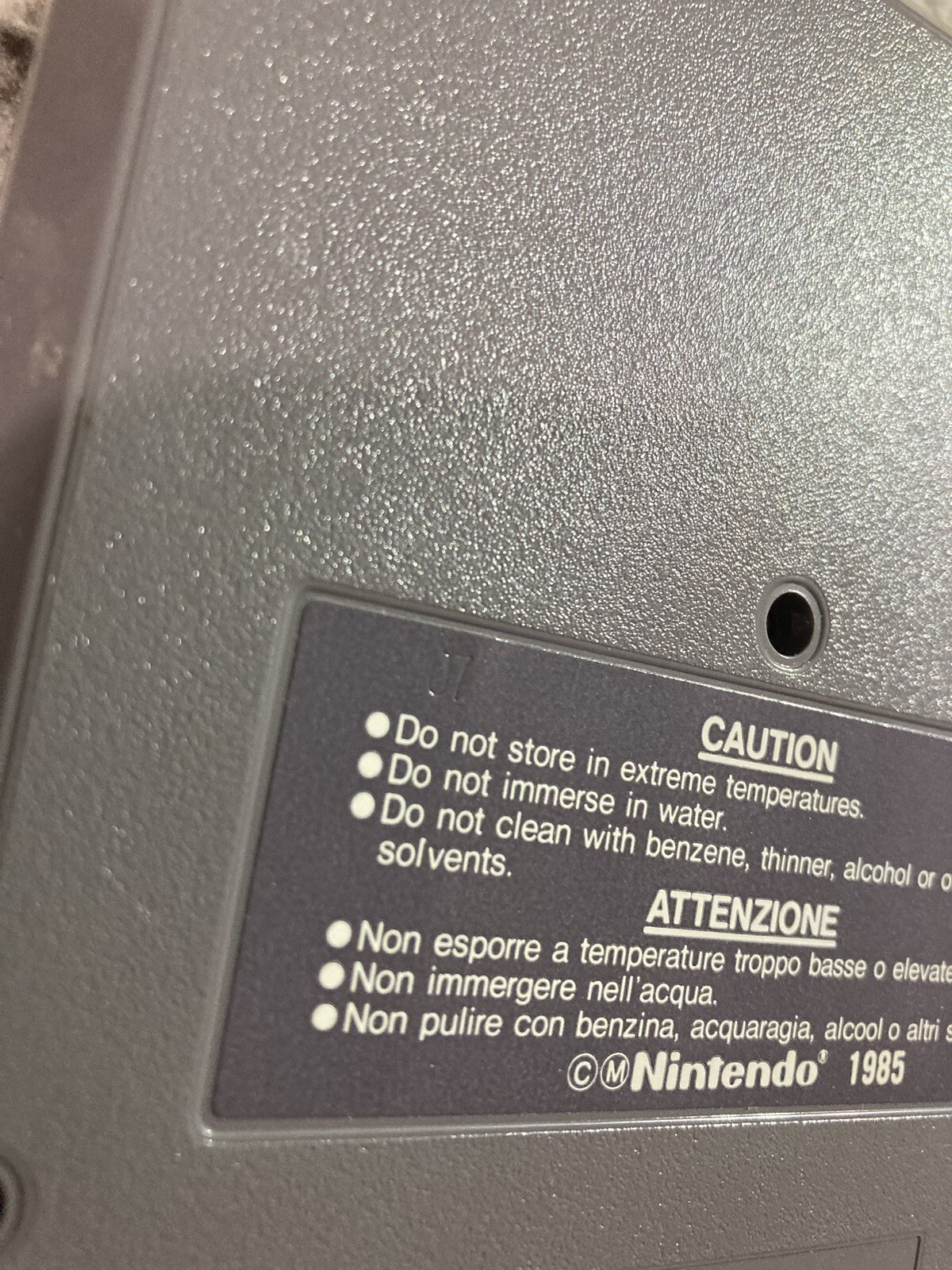 1985s Duck Hunt (Nintendo NES Game) CIB Authentic/Rare/ 3 Screws/sticker seal