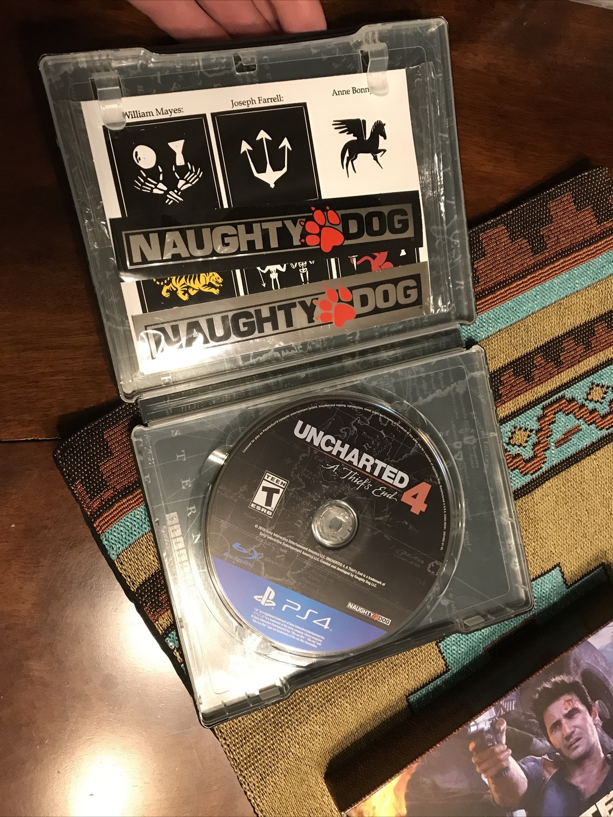 Uncharted 4: A Thief’s End (PS4, 2016) Special Edition