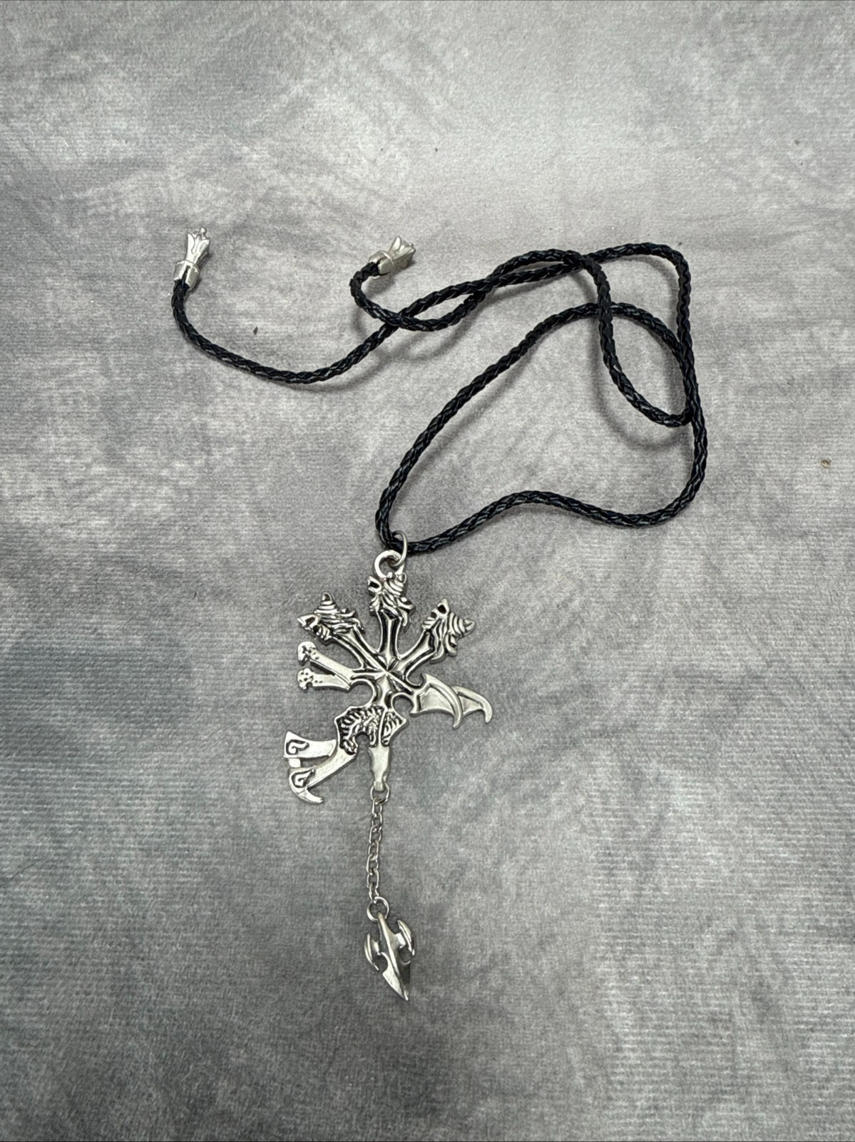 FINAL FANTASY VII Wolf Crest Pendant Necklace 28″ Braided Cord FF7 Cosplay FFVII