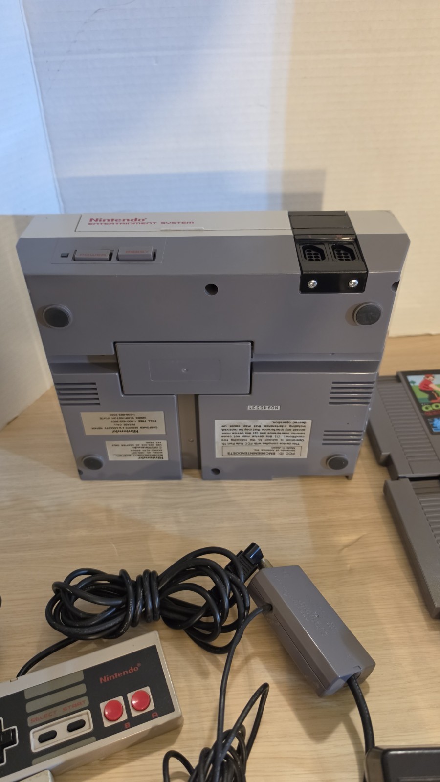Nintendo NES Console Bundle Controllers And 4 Games Blink Red Light