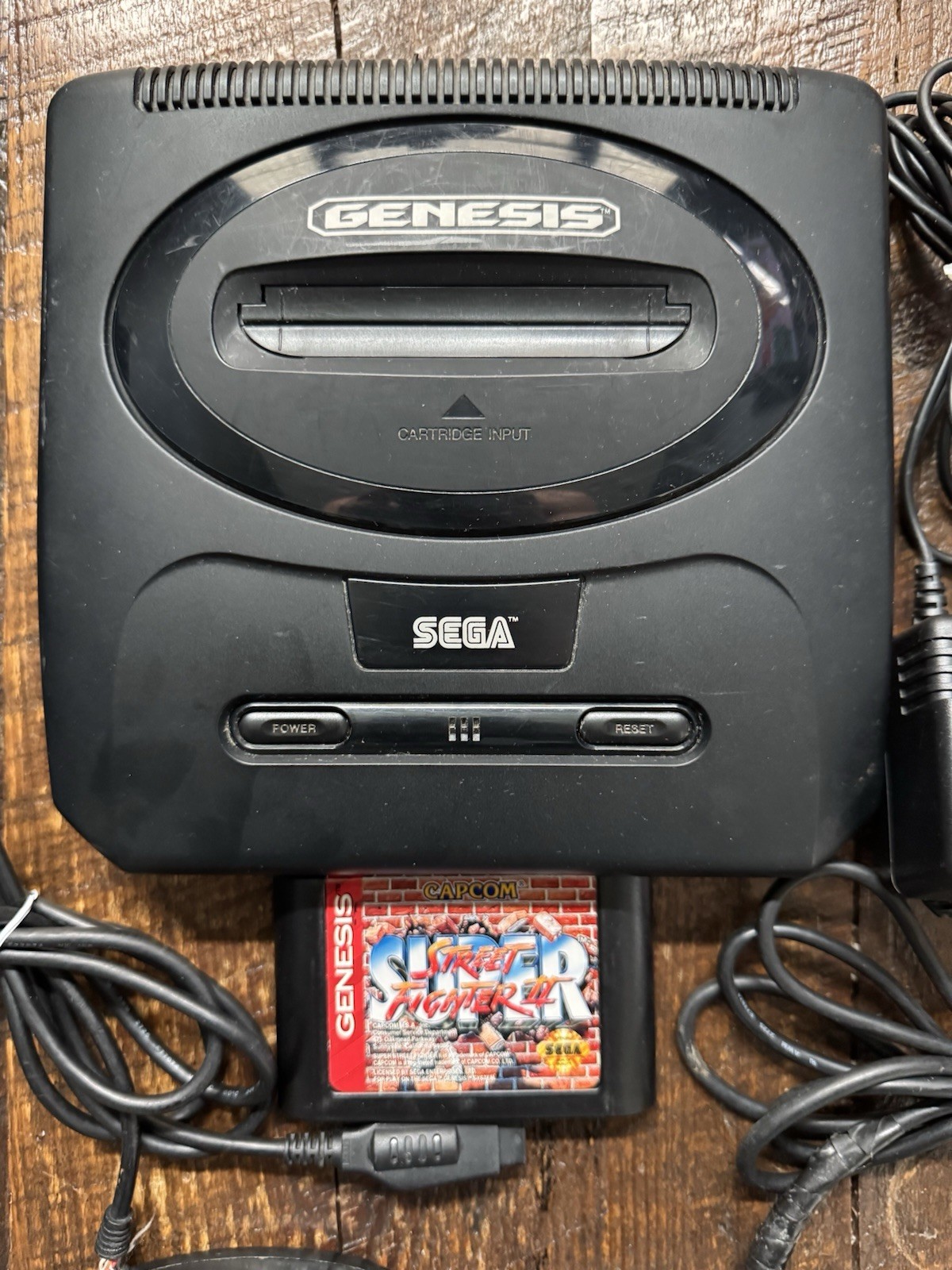 SEGA GENESIS MK-1631A Video Game Console + Street Fighter 2 + 2 Controller READ
