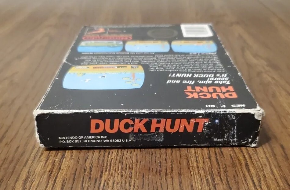 Nintendo NES Duck Hunt With Box + Zapper