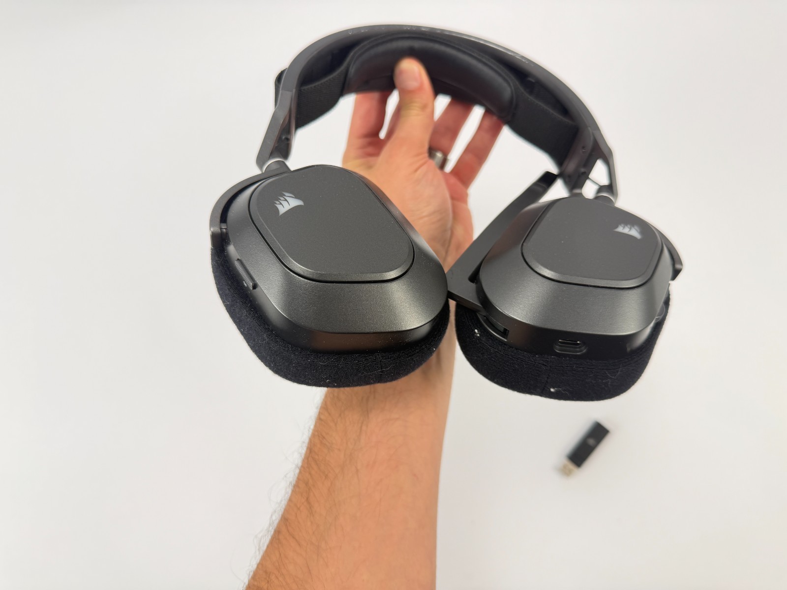 Corsair HS80 MAX Wireless Multiplatform Gaming Headset WITH DONGLE 🎧