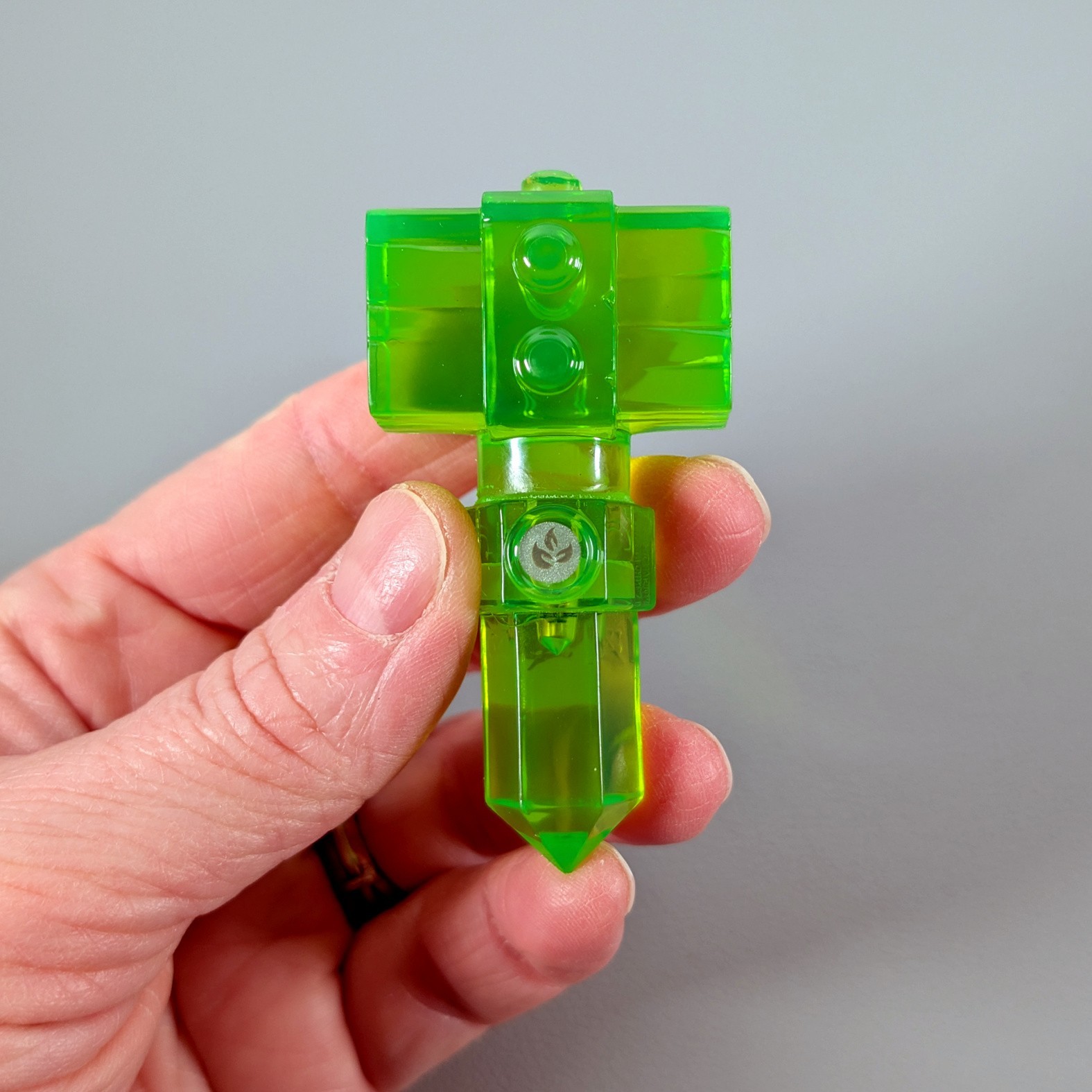 Skylanders TRAP TEAM Traps: LIFE HAMMER (weed whacker) & WATER TIKI (tidal tiki)