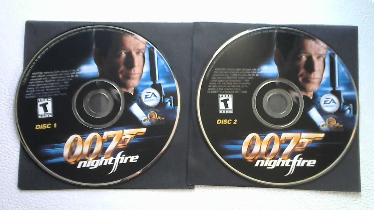 James Bond 007: Nightfire ( 2 Disc Set) (PC, 2002)
