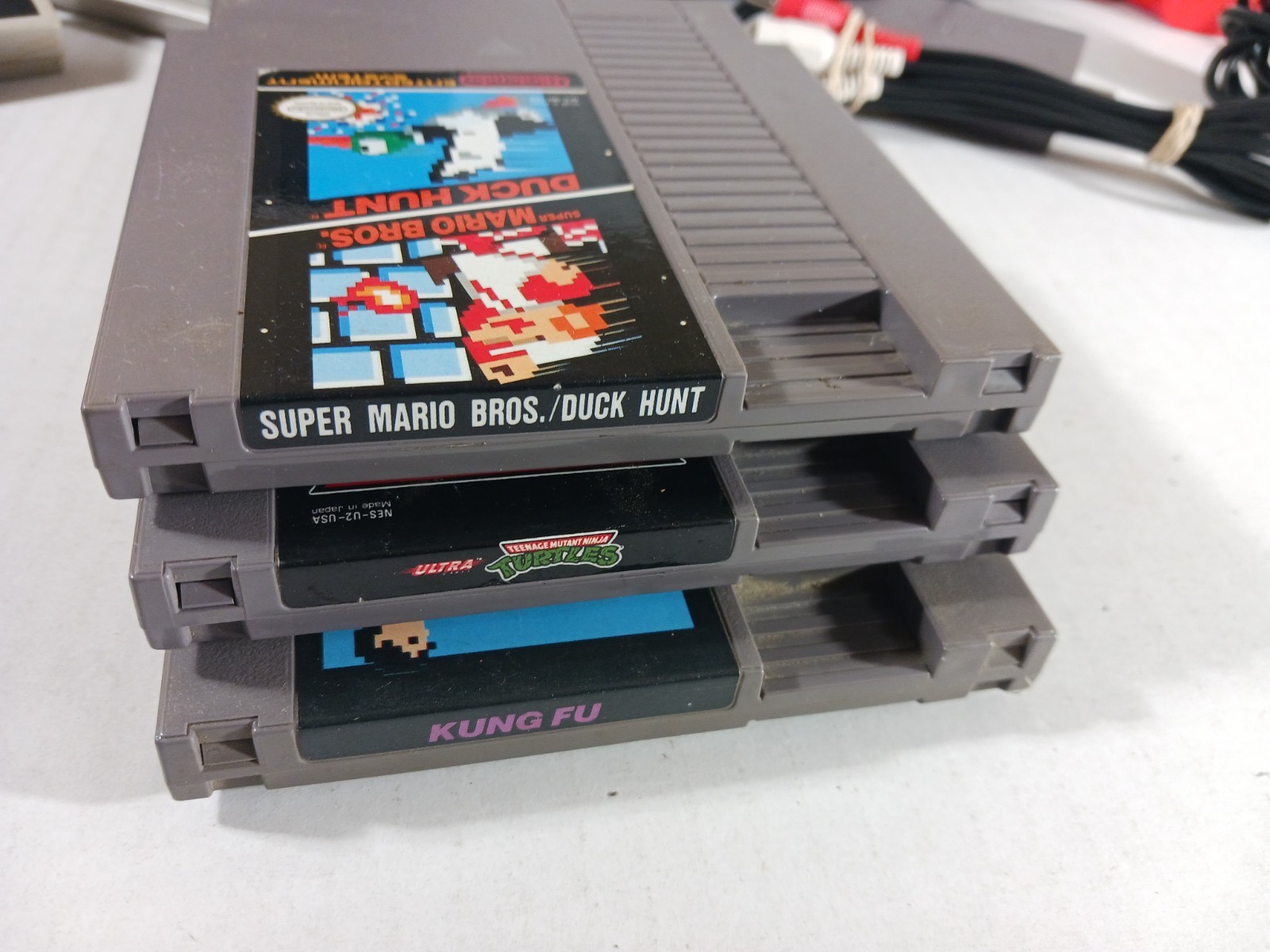 Nintendo NES Console Bundle Tested Cleaned 2 Controllers OEM Cords Mario TMNT
