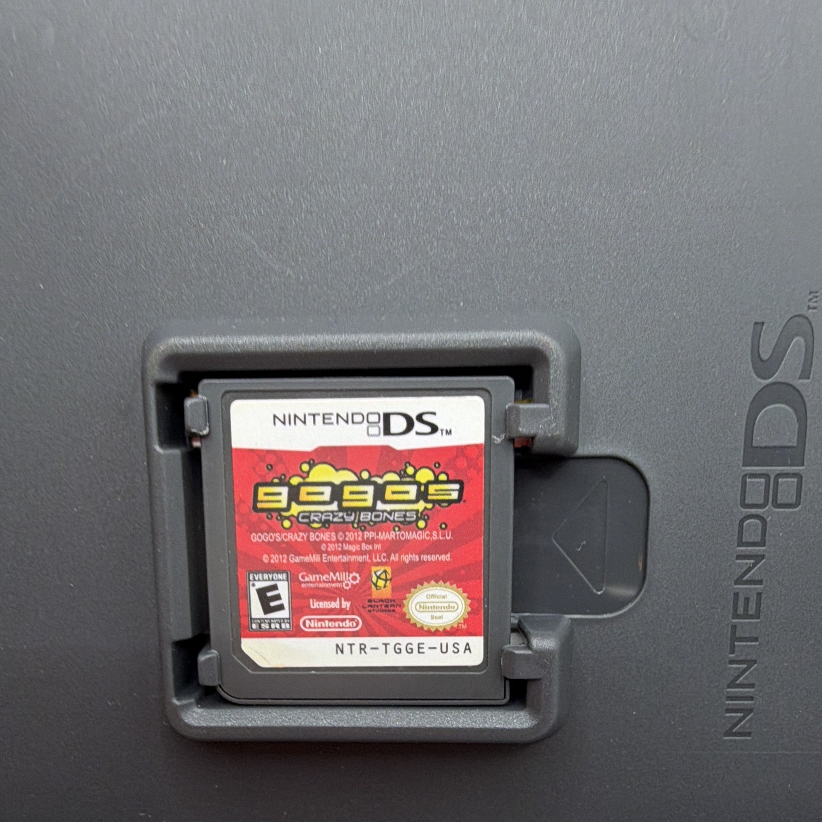 GameMill Entertainment Gogo’s Crazy Bones Nintendo DS 2012 Manual E NTSC-U/C