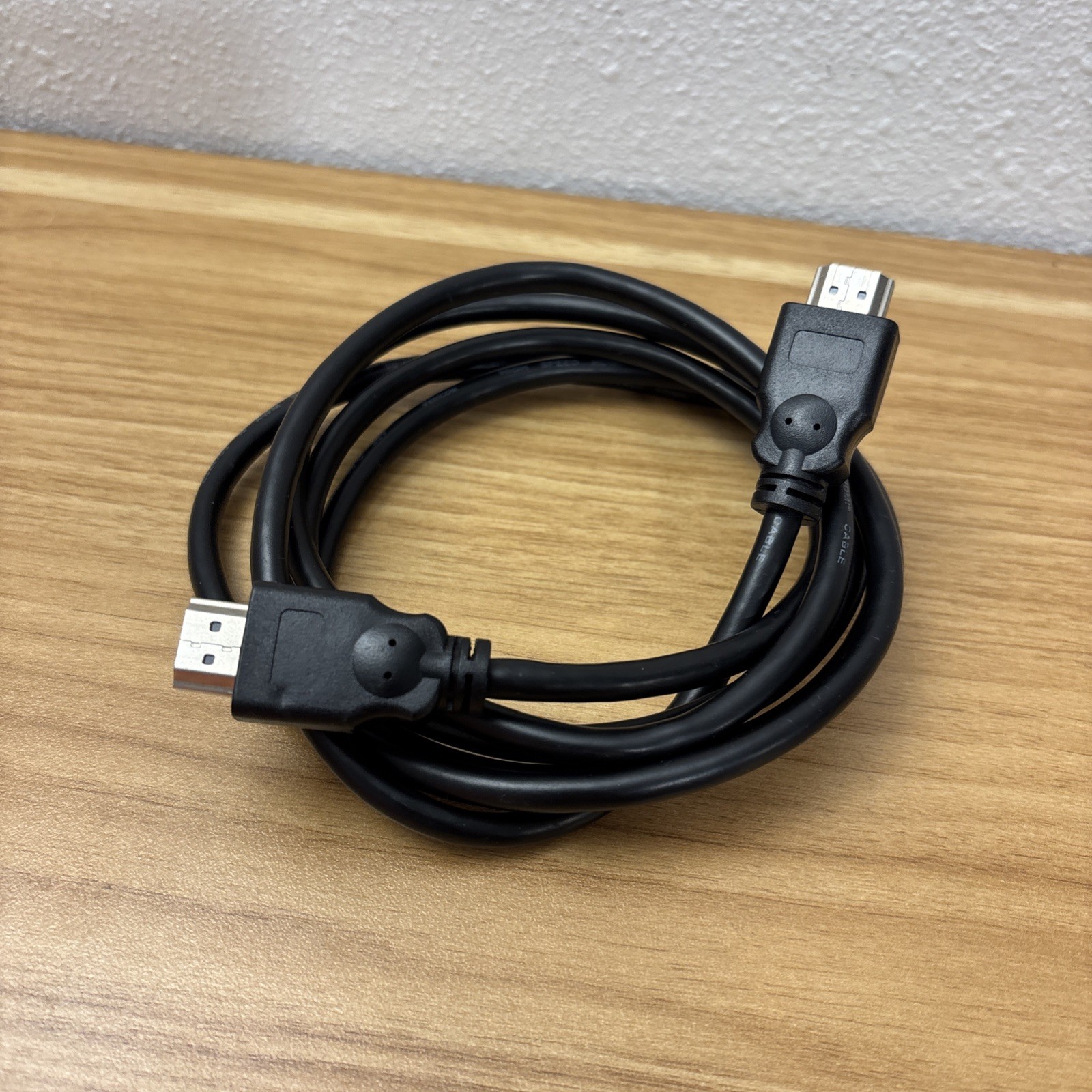 Sony PS4 Slim 1TB CUH-2115B Console Cords, Charger, Controller, FREE SHIPPING