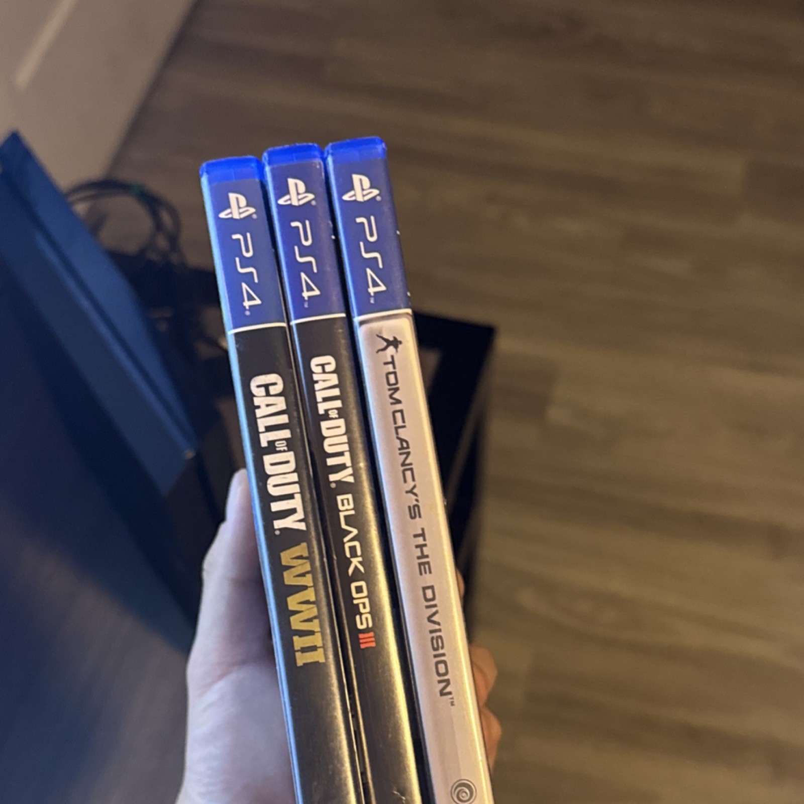Sony PS4 Black Home Console( HDMI Blu-Ray Compatible + DS4 controller + camera)