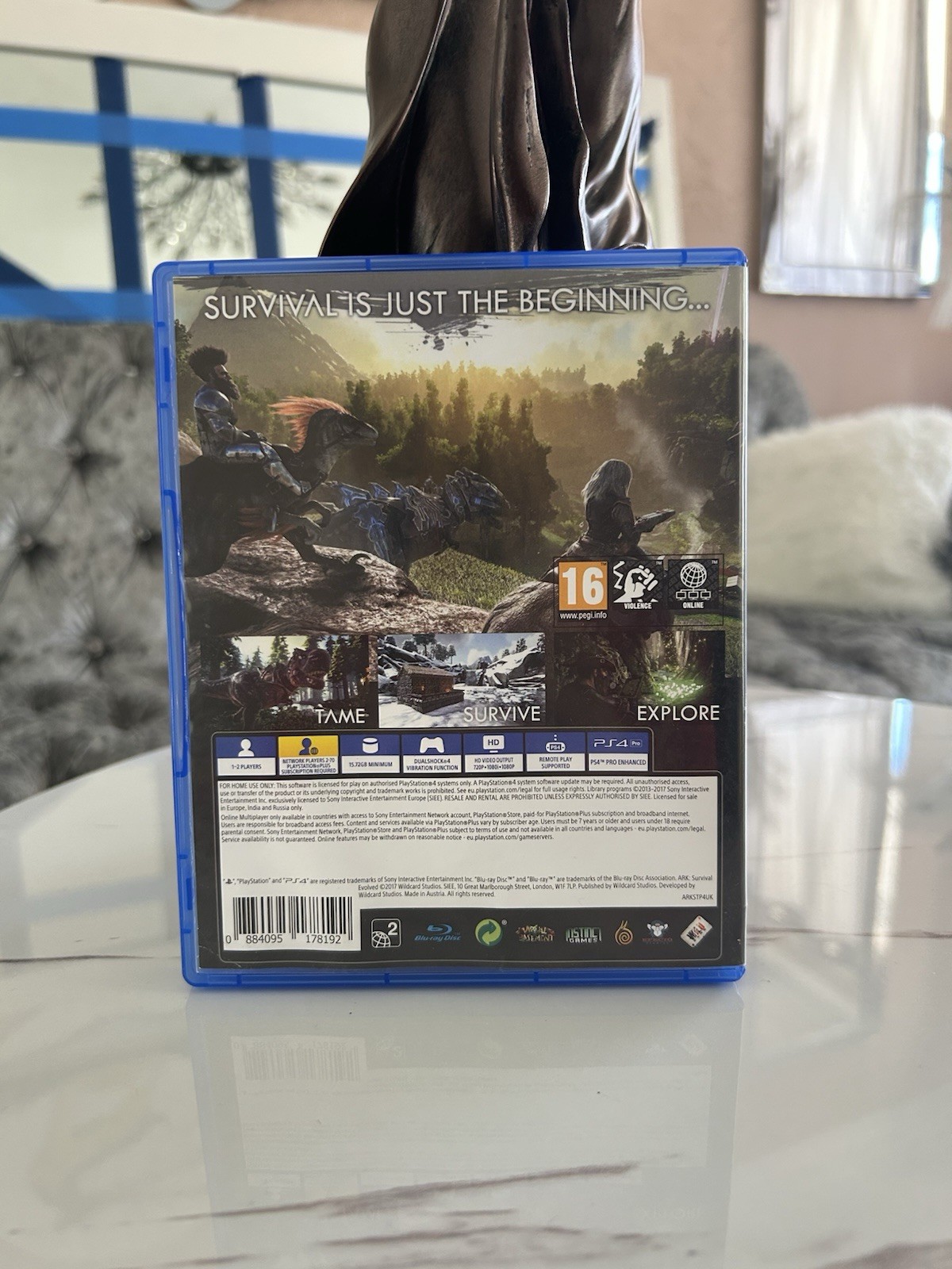ARK: Survival Evolved PS4 PAL PEGI 16 (2017) Survival Action-Adventure Online