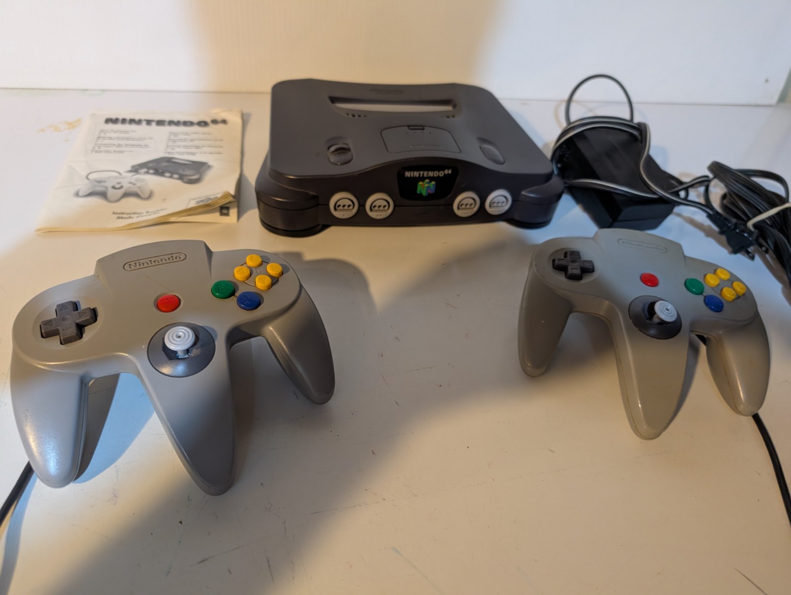 Nintendo 64 N64 Original System Console With 2 Original Controllers & Cords!
