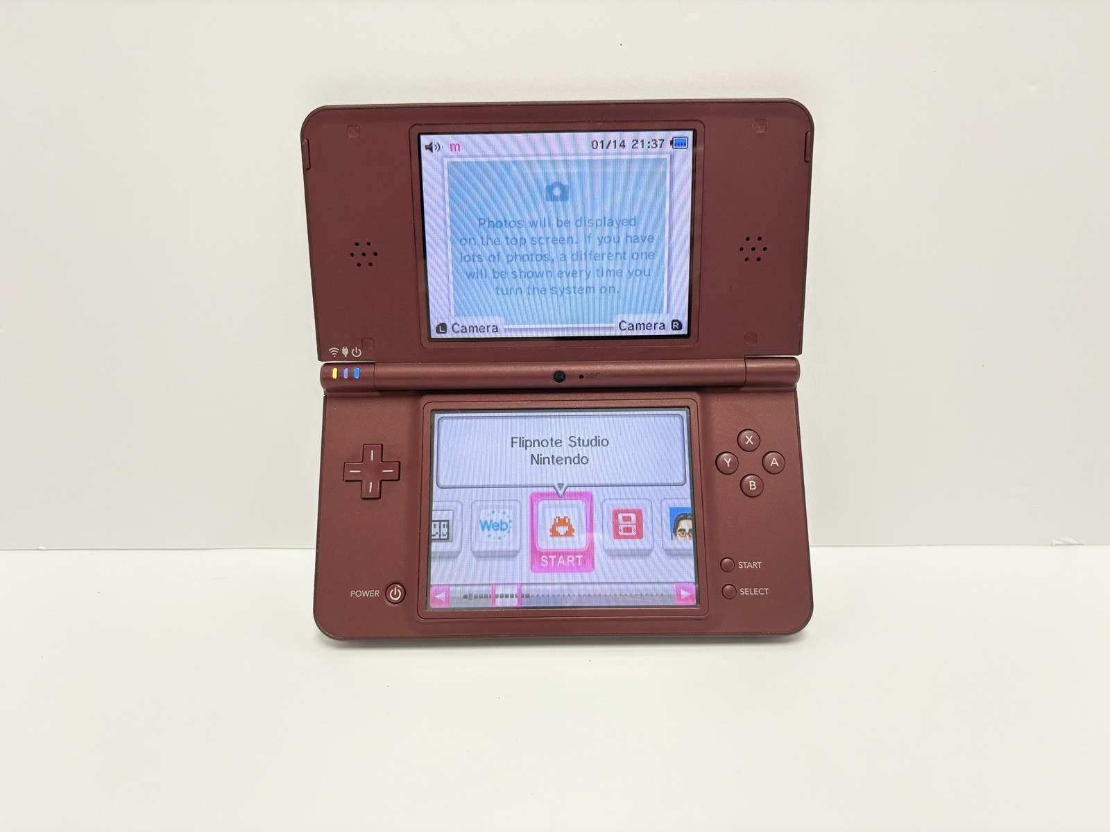 Nintendo DSi XL Handheld – Burgundy