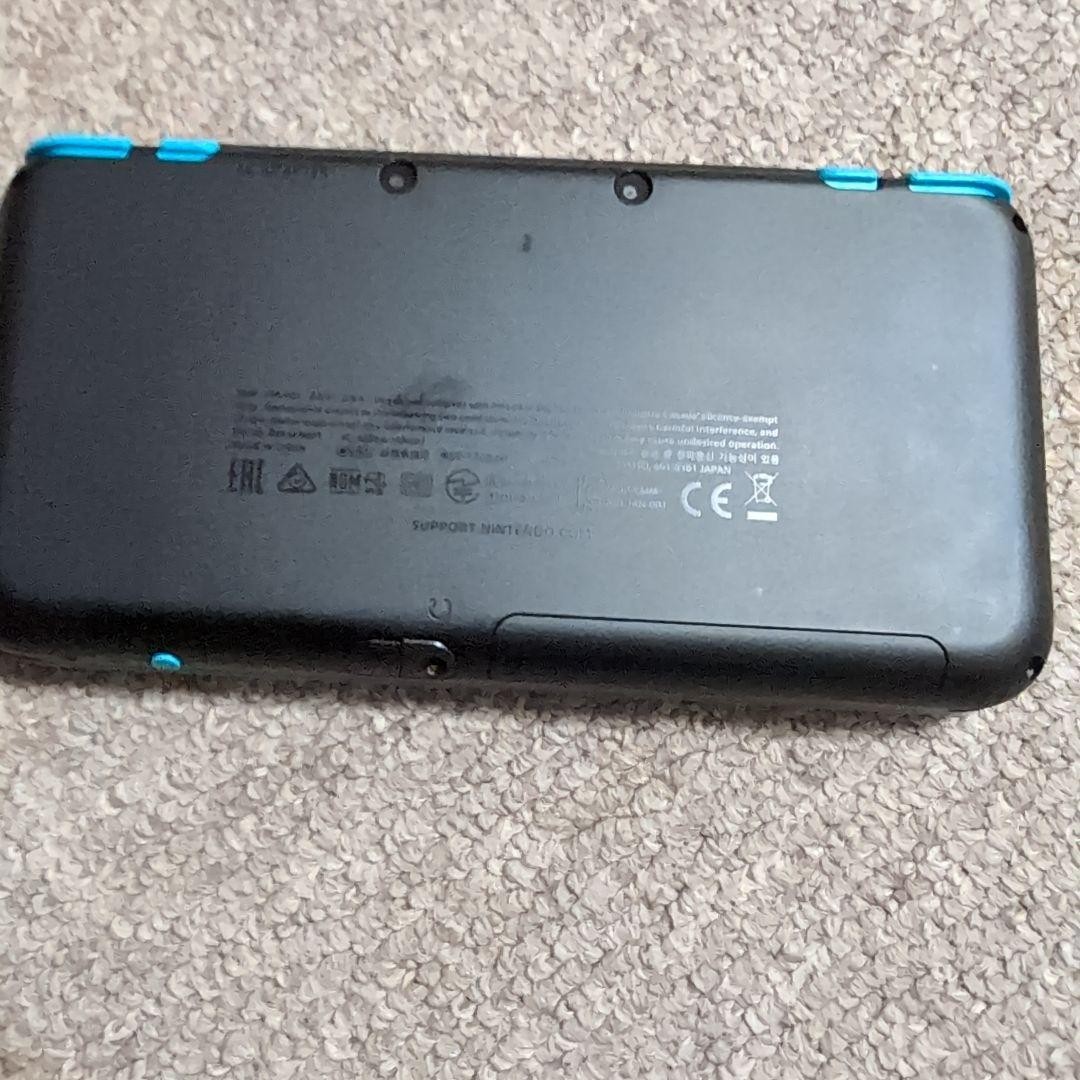 New Nintendo 2DS LL Black x Turquoise missing SD card