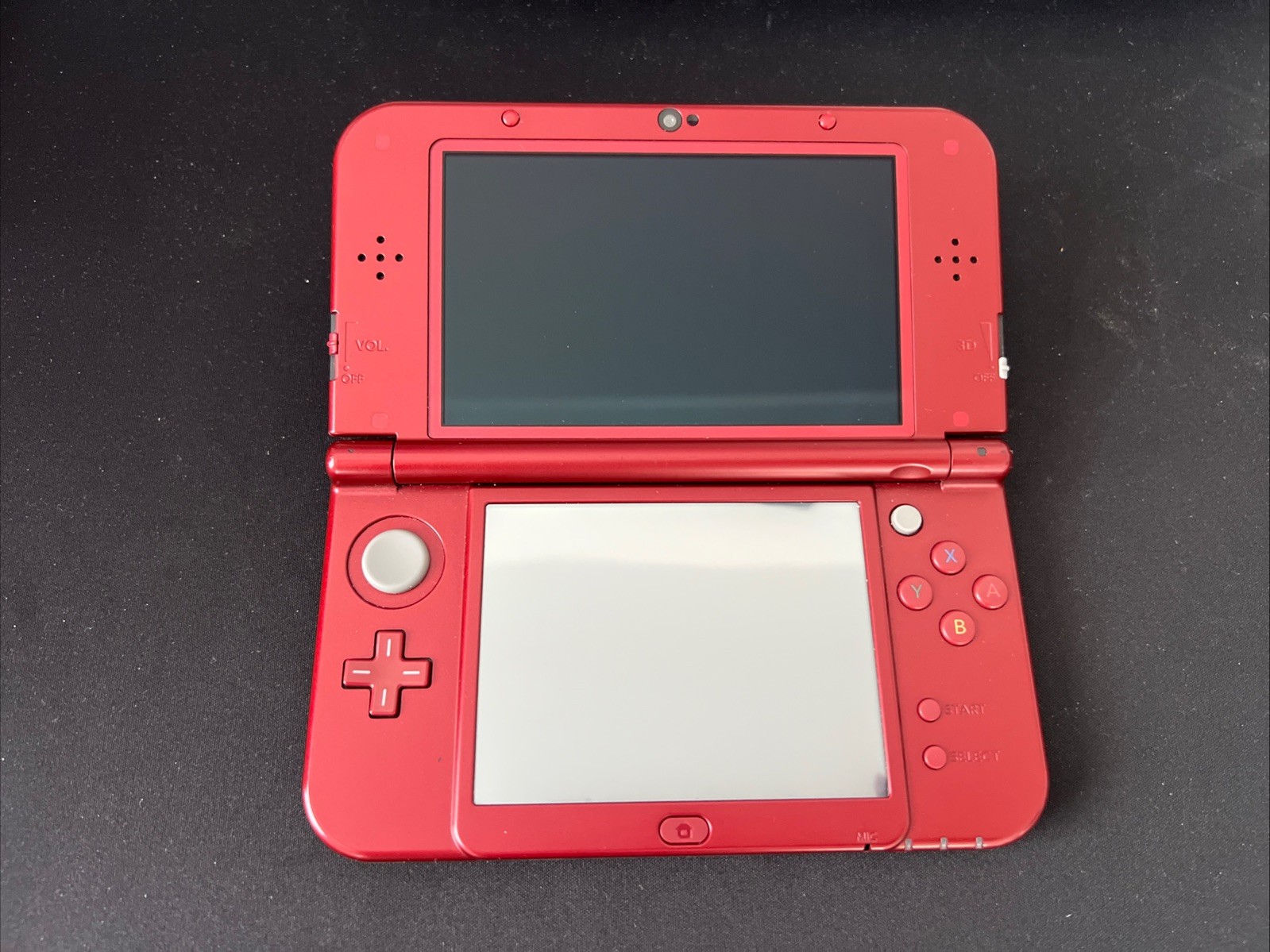 Nintendo 3DS XL Launch Edition – Red