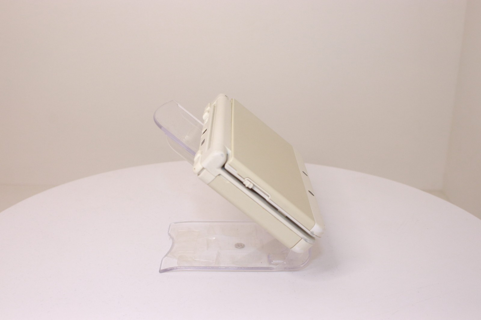 JP Game New Nintendo 3DS White [Rank : B]Region-locked
