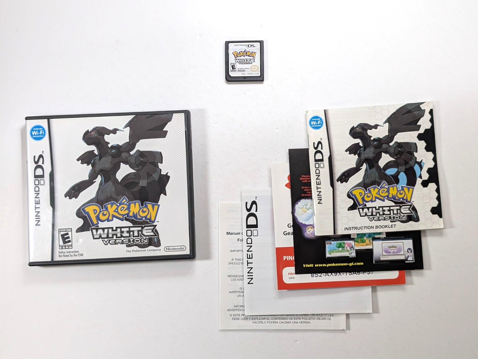 Pokemon White Nintendo DS in case authentic