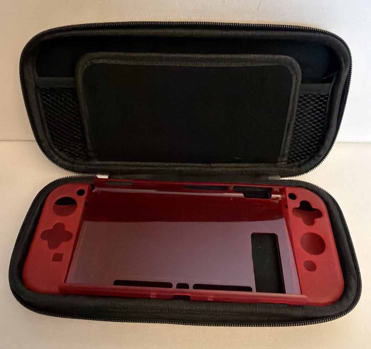 Nintendo Switch Hard Shell Carrying Case Bundle w/ Wolfe Slim Shell Case