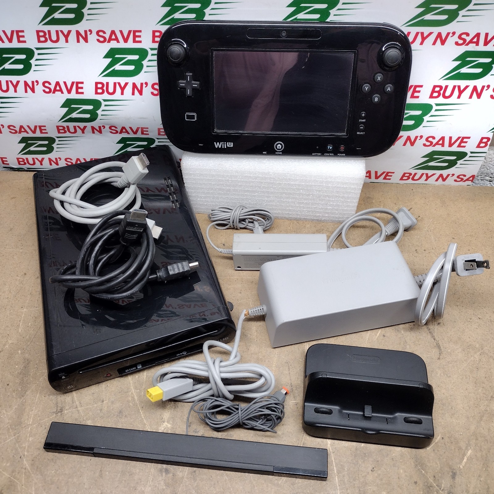Nintendo Wii U Console WUP-101 & Game Pad WUP-010 Black w/ Cables & Dock – USED