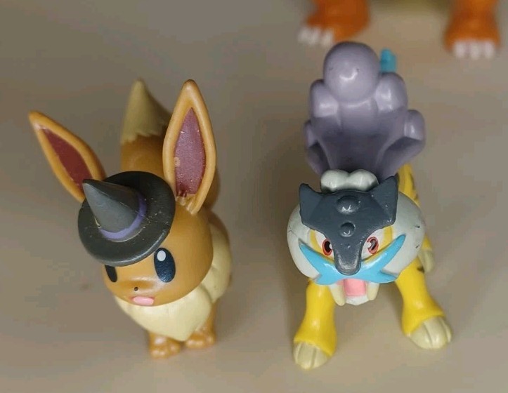 Pokemon Raikou Sofubi Takara Tomy & Eevee Pearlized & Charizard Battle Lot of 3