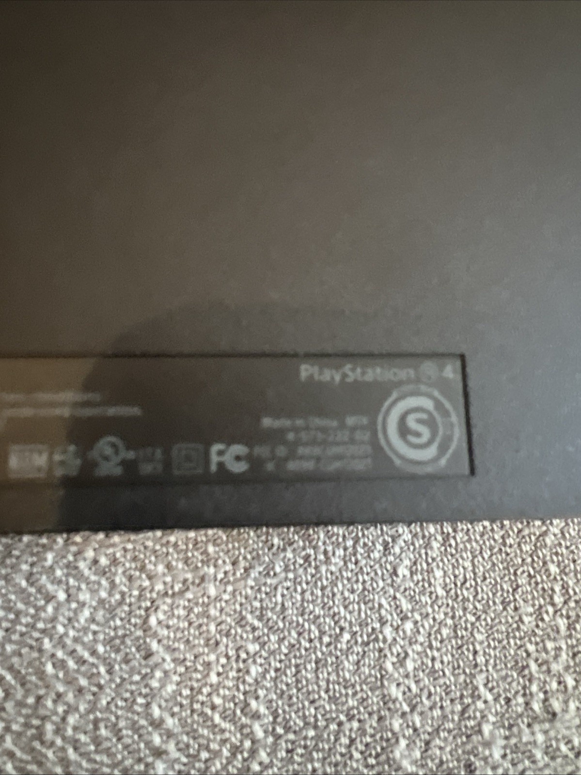 Sony PlayStation 4 PS4 500GB Black Console with Two controllers HDMI Power Cord
