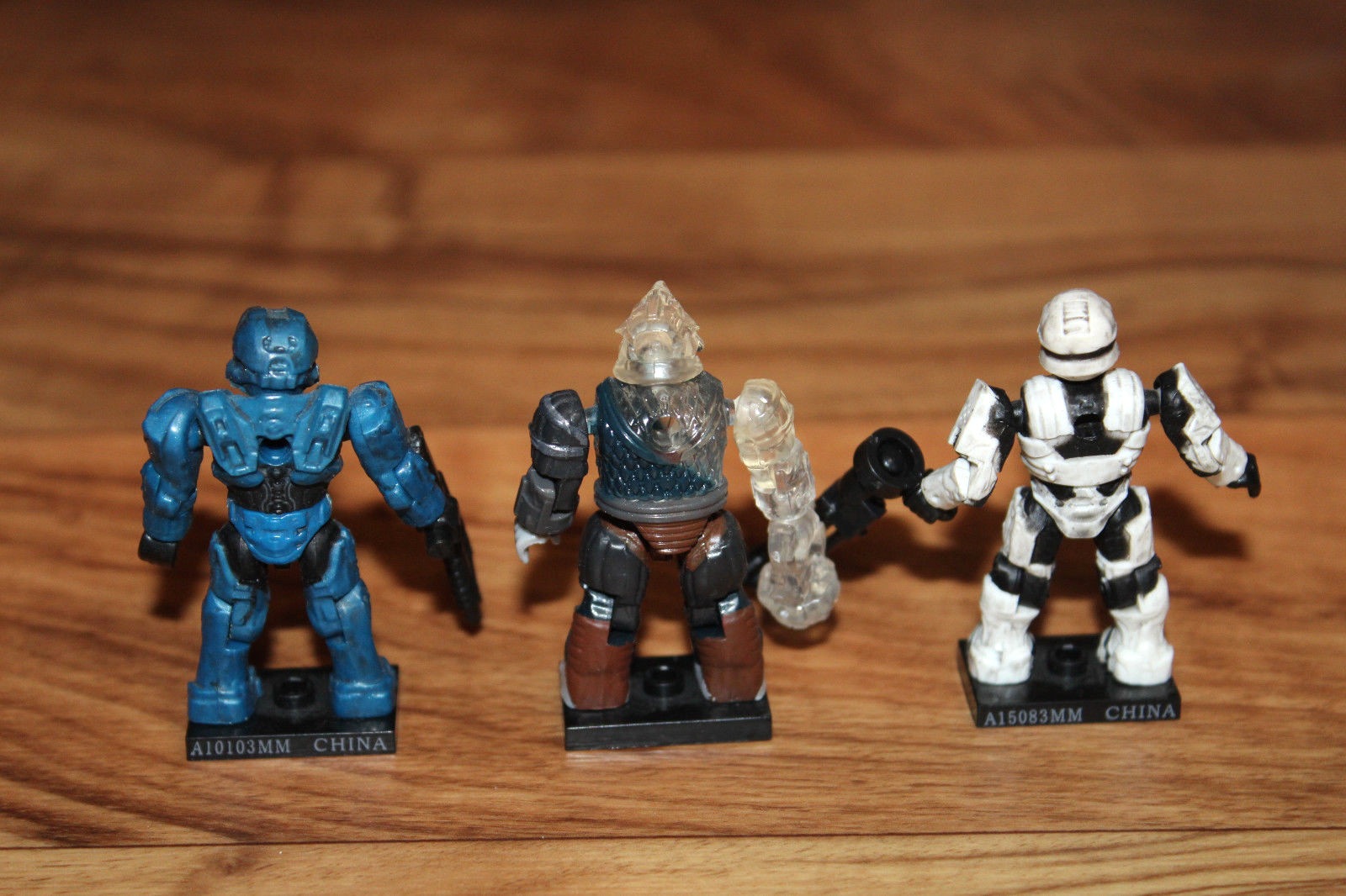 Mega Bloks Mega Construx Halo Figure Set Spartan Purple White Blue Transparent