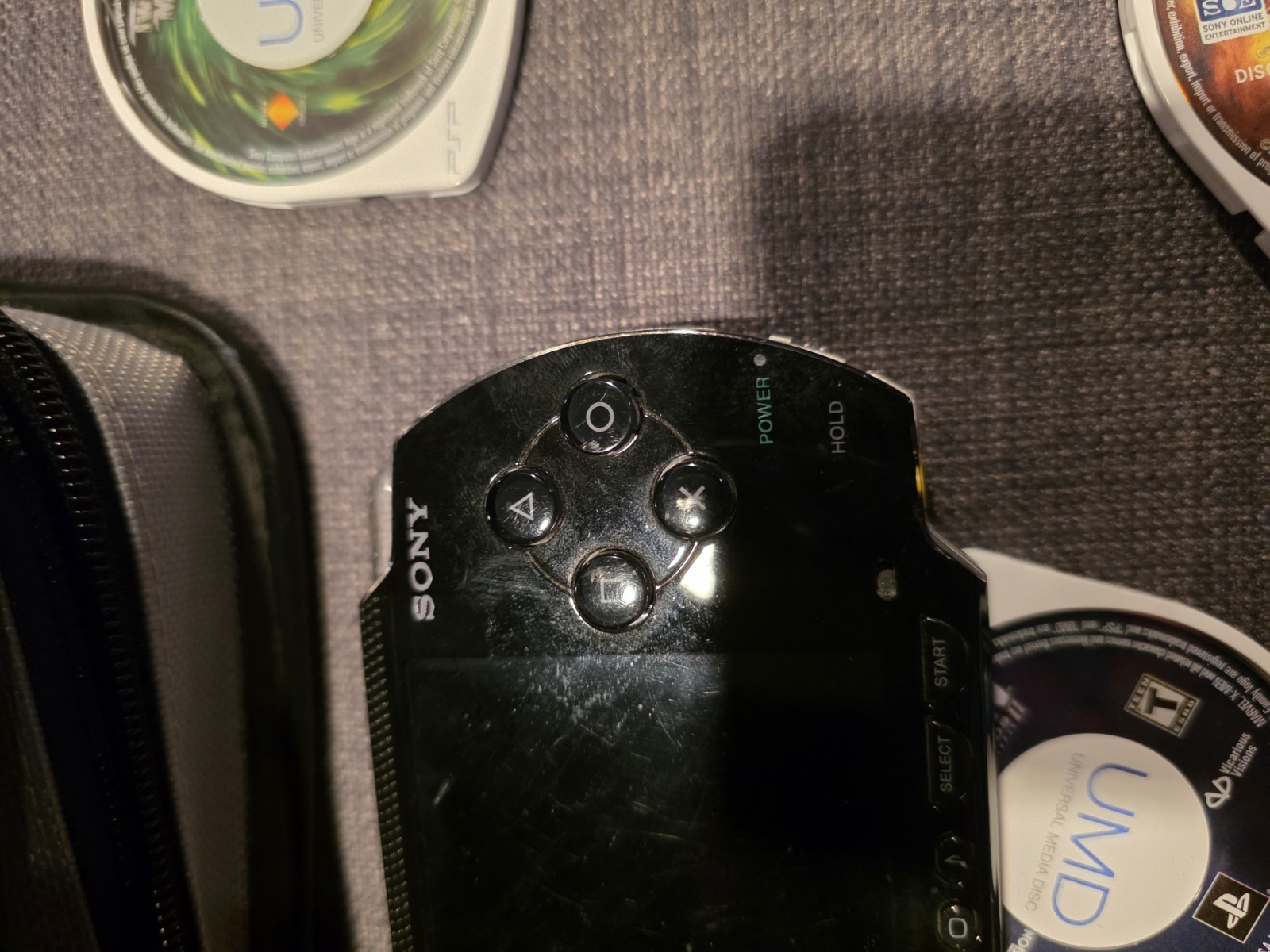 Sony PSP-1001 Black, Oem Charger, 5 Games – Darkstalkers, Xmen, Twisted Metal