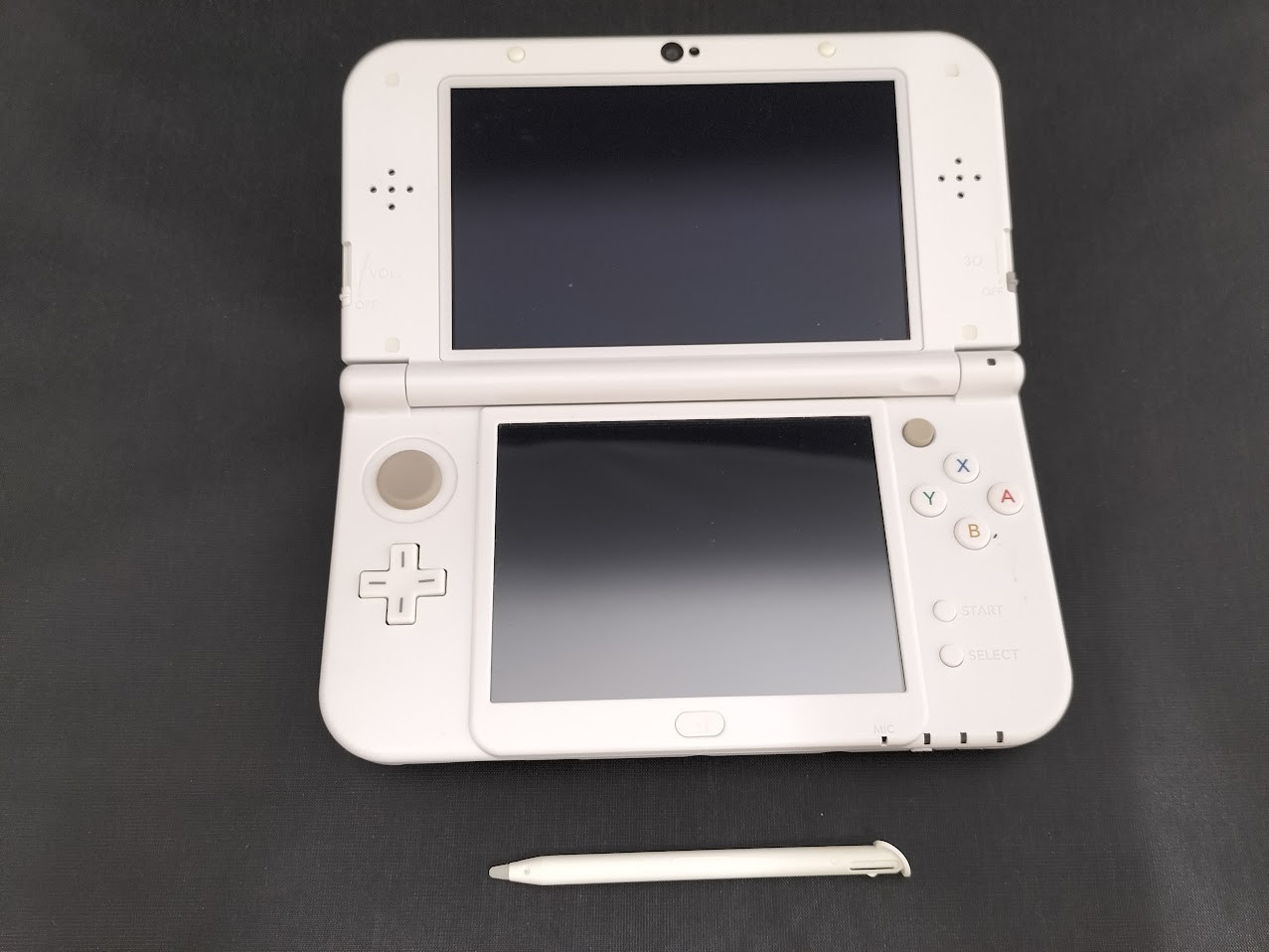 B769 Nintendo new 3DS LL XL console White Japan fx