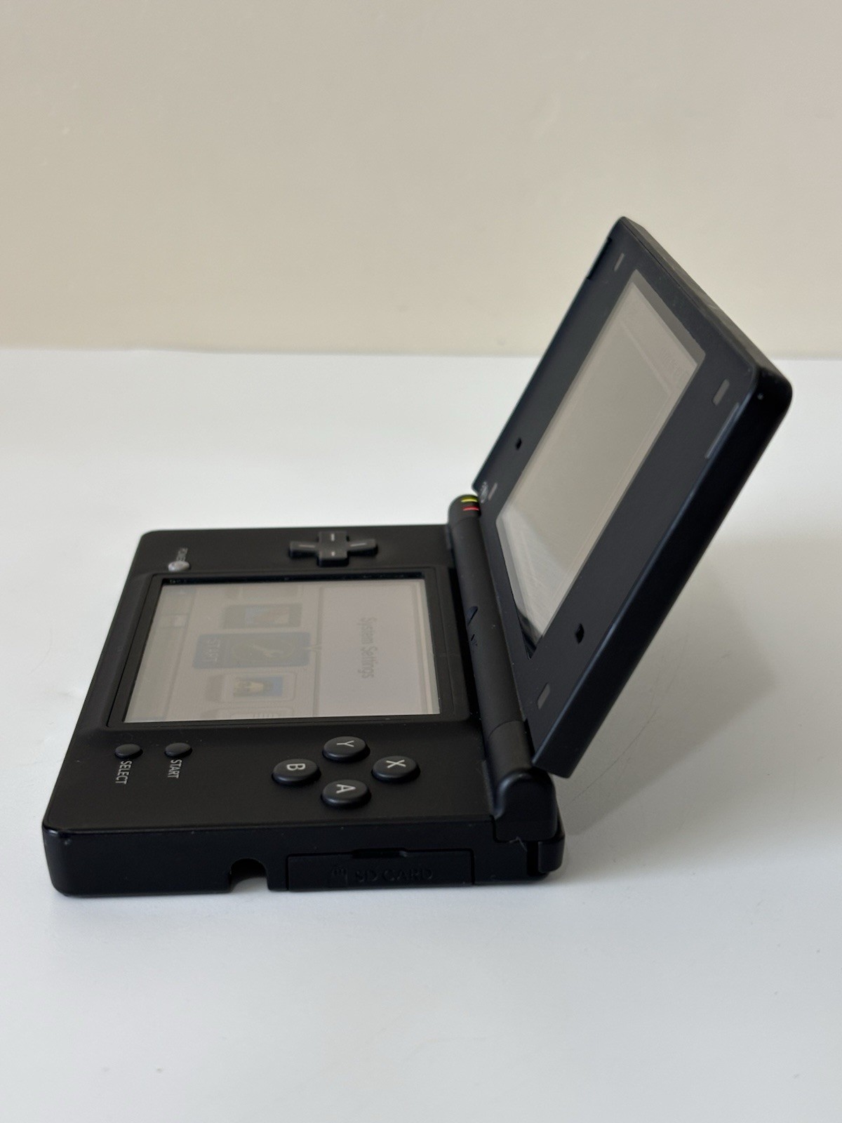 Nintendo DS Matte Black TWL-001 Handheld Video Game System And Game & Case