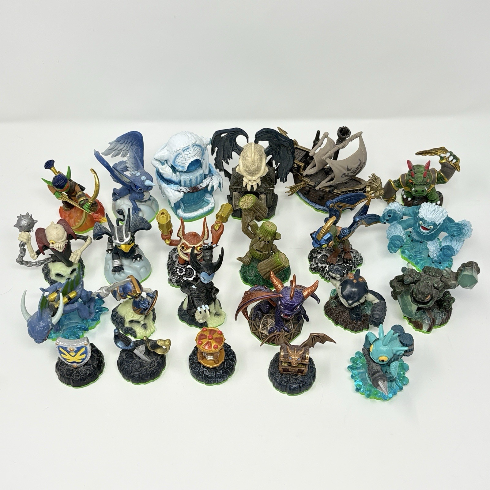 LOT OF 23 Skylanders Spiro’s Adventures Activision 2011 Action Figure Collection