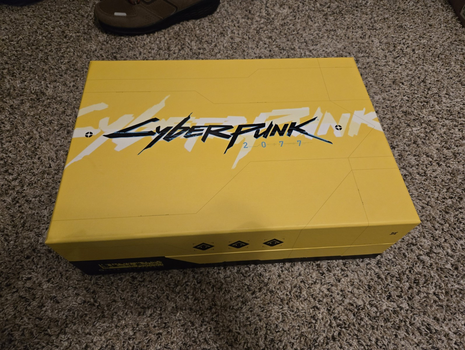 Cyberpunk 2077 Collector’s Edition Box Set w/ Collectibles (NO GAME, STATUE)